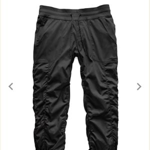 NORTH FACE APHRODITE CAPRIS